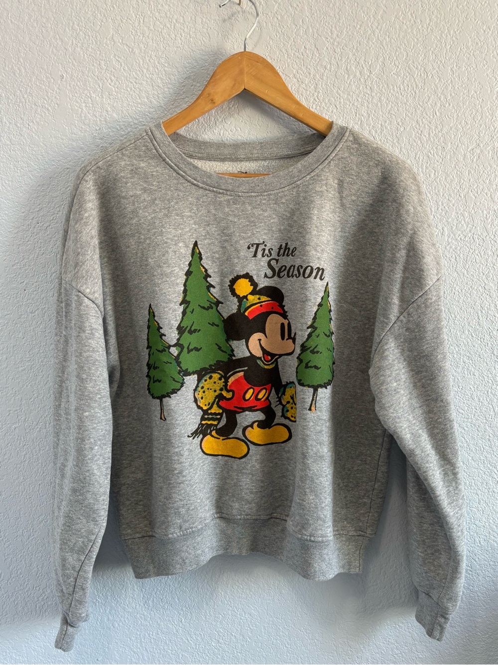 Disney Gray Mickey 'Tis the Season Crewneck Sweatshirt - Size Large